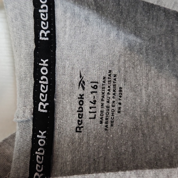 Boys Reebok 2 two longsleeve shirts hooded and lightweight size 14/ 16 - Picture 6 of 13